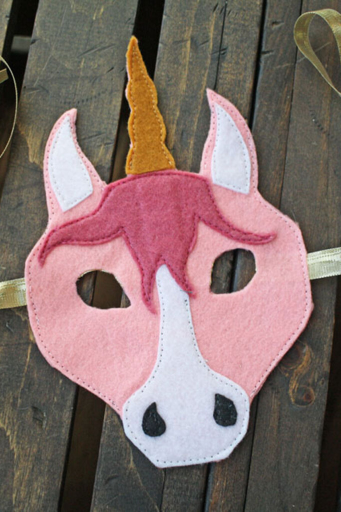 21 Easy DIY Halloween Masks How To Make A Halloween Mask